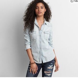 American Eagle Outfitters Light Blue shirt. Size small